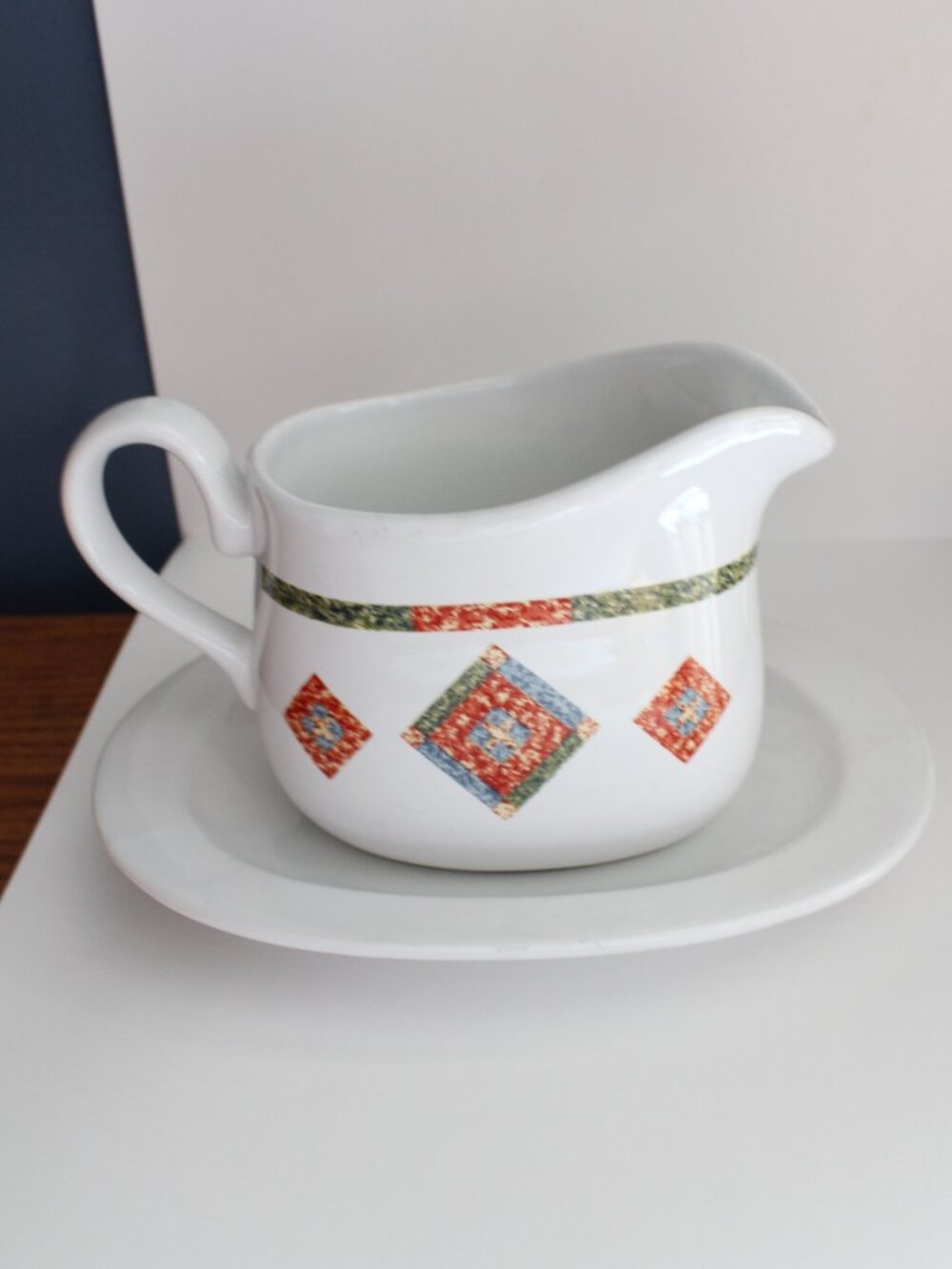 Corelle Sand Art  Gravy Boat With Bottom Plate
